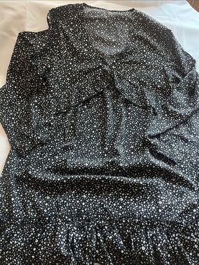 Black and White Printed V-Neck Women's Dress